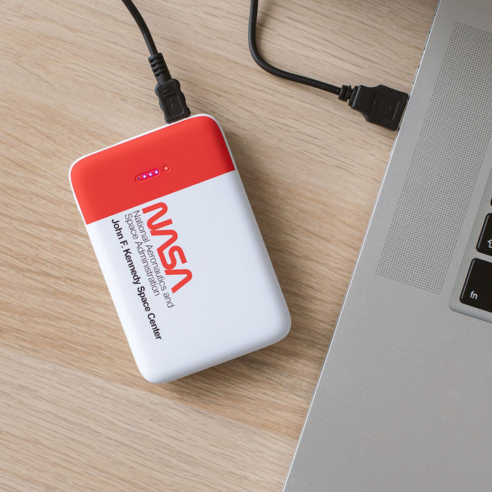 NASA Powerbank mit kabellosem Laden