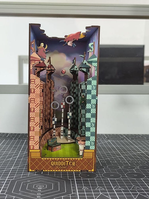 Harry Potter Book Nook campo de Quidditch