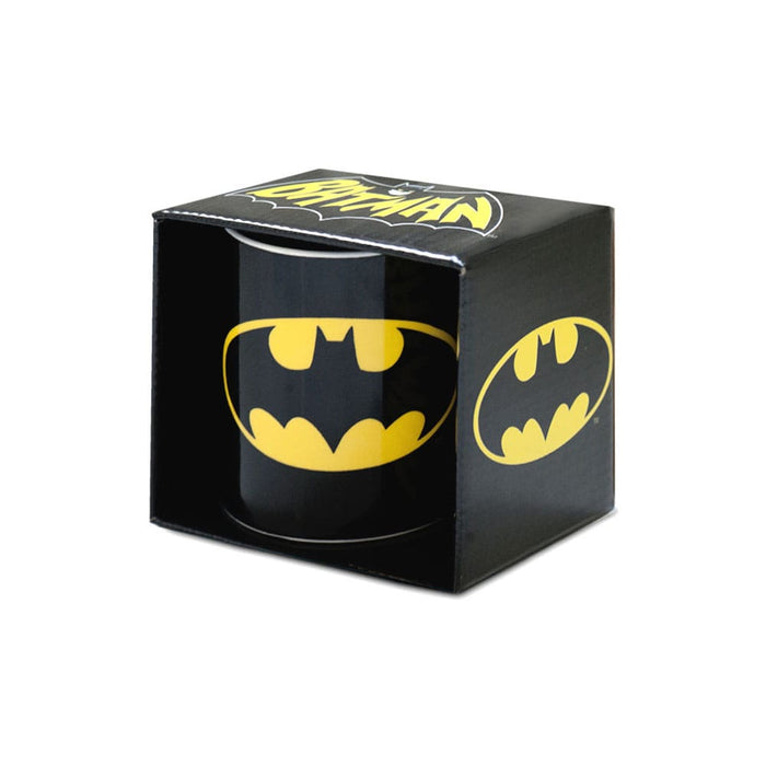 Taza de Batman con el logo del murciélago
