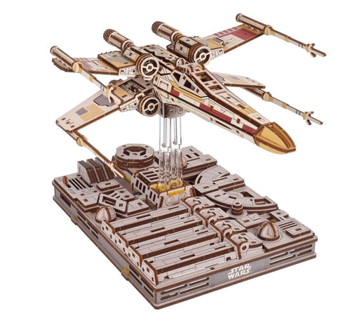 Maquette en bois Star Wars X-Wing Starfighter de Luke Skywalker