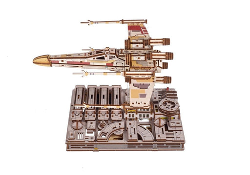 Maquette en bois Star Wars X-Wing Starfighter de Luke Skywalker