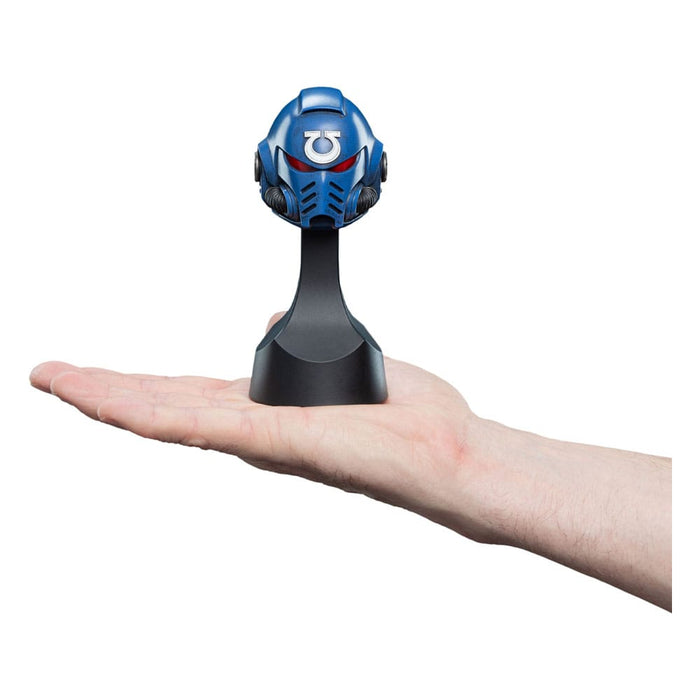 Réplique du casque des Ultramarines Warhammer 40,000